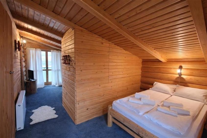 FILM! Resedinte montane,mobilate,echipate, jacuzzi,piscina,pretios areal,Sambata - 7