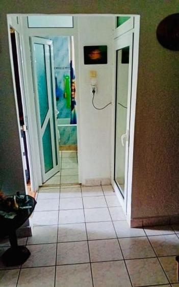 DRISTOR-bloc 1982, 2 camere, decomandate, etaj 3 - 3