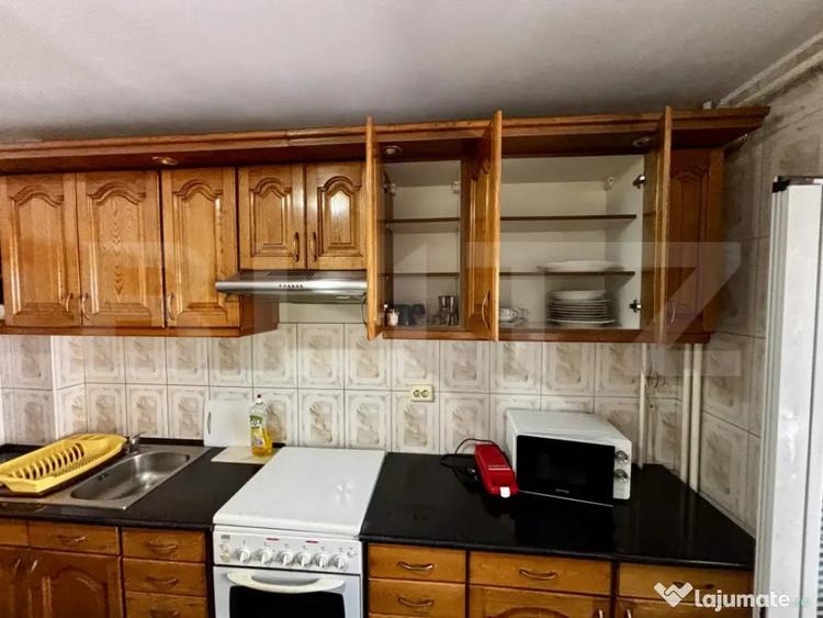 Apartament cu 2 camere decomandat în Soarelui