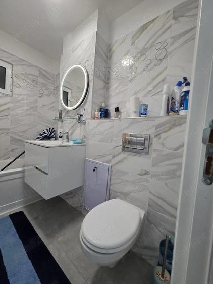 De vanzare apartament cu 2 camere ?i balcon mobilat ?i utilat, situat pe Bulevardul Roman Musat - 9