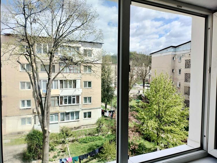 Apartament doua camere de vanzare in Petrosani - 8