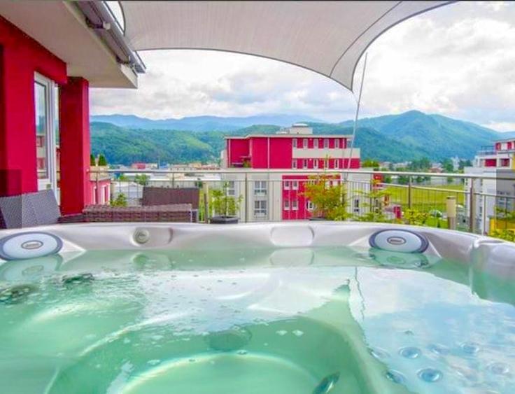 Penthouse spectaculos cu jacuzzi și vedere panoramică spre Tâmpa – Avantgarden 1 - 1
