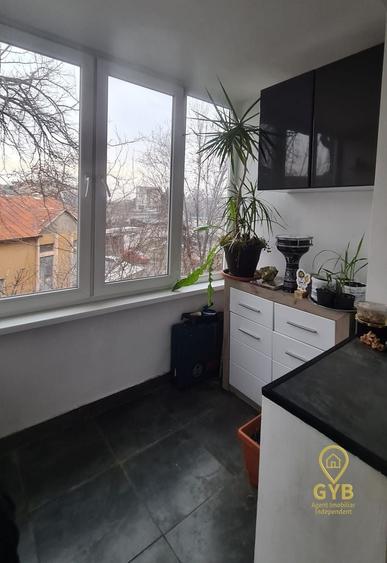 Apartament cu 2 camere,  renovat, etaj 2,  strada Iza - cu loc de parcare - 11