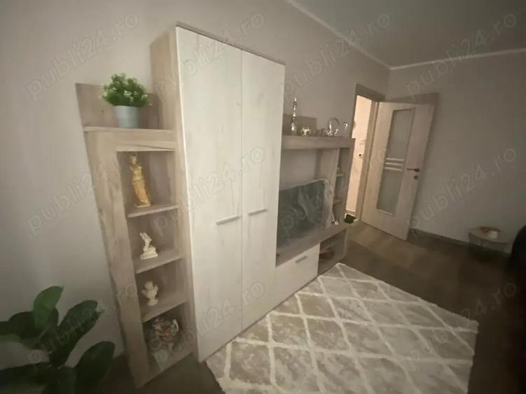 Proprietar inchiriez ap.cu 2 cam. - 3