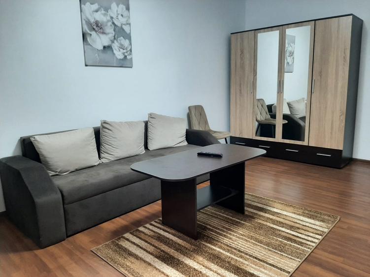 Titan-PARC IOR-Cinema Gloria - 1