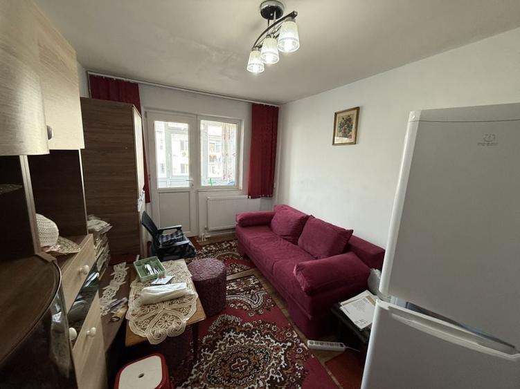 Apartament 3 camere zona KM 4-5 - 1