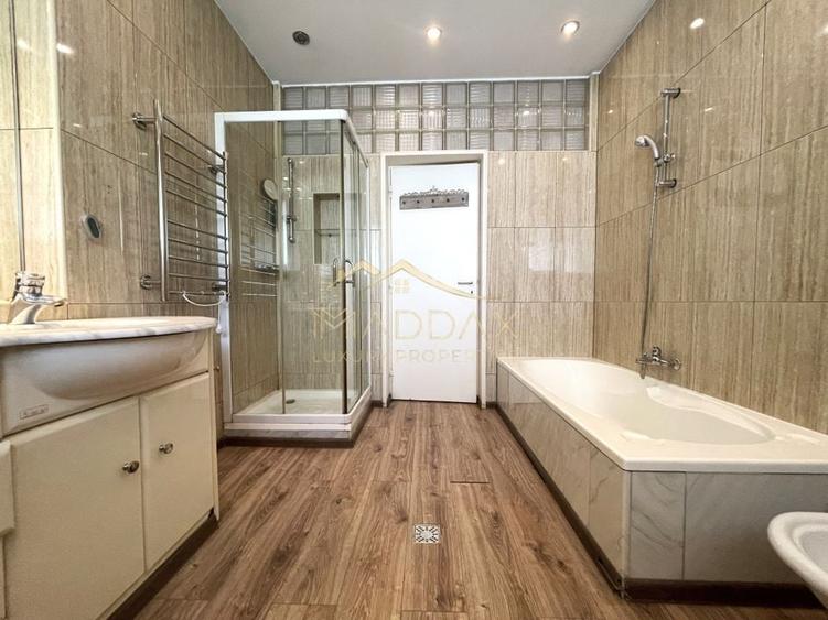 4 rooms ***203 SQM useful*** / 38 SQM terrace + garage / Primaverii - 25