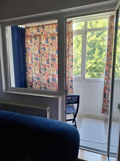 Apartament cu 2 camere decomandat în Exterior Vest
