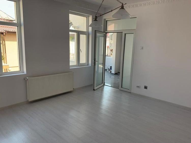 Casă cu 7 camere în Ștefan cel Mare - 10