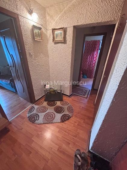 Vand apartament 2 cam decomandat, str. Dacia (zona Mall)- Targu-Jiu