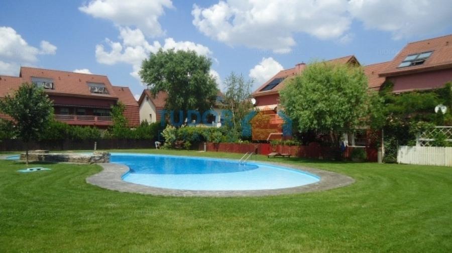 Vila superba cu 5 dormitoare de vazare in complex cu piscina - 1