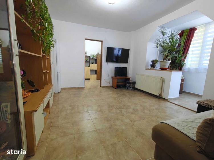 Apartament cu 2 camere bucatarie inchisa si balcon in zona Hipodrom 2 - 7
