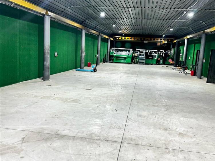 Hala de 400 mp si 100 mp birouri in Ploiesti, zona Mihai Bravu . - 4