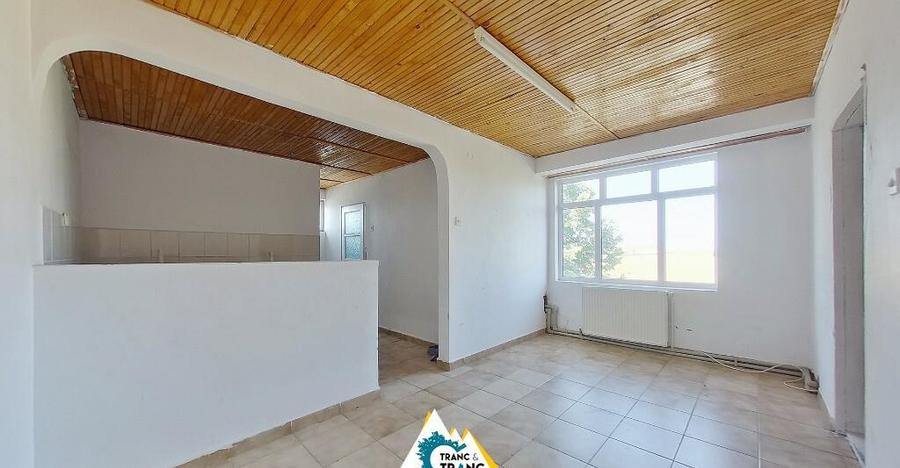 Spa?iu de inchiriat 200 mp in Sannicolau Mic ideal pentru birouri - 4