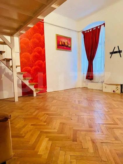 Garsoniera spa?ioasa, tip duplex, in centrul istoric al Bra?ovului - 6