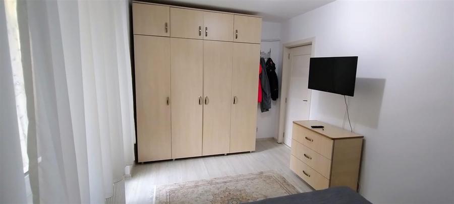 Apartament cu 2 camere decomandat, mobilat în Central