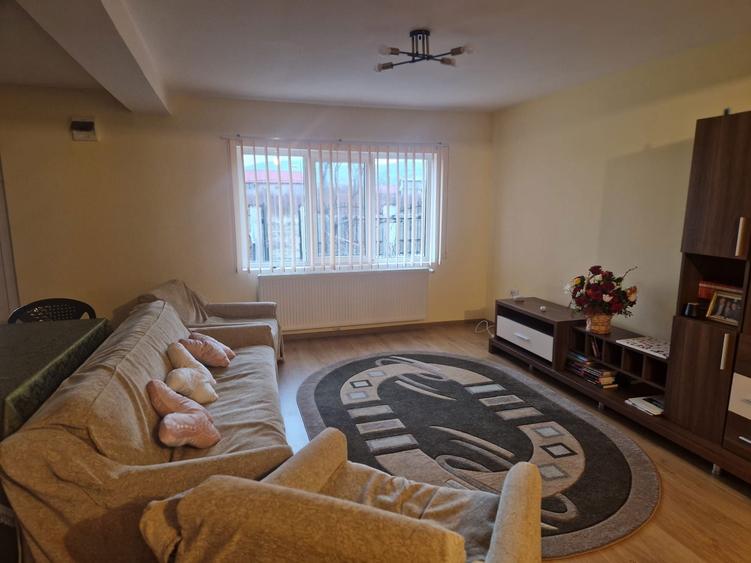Casa P+M la 7 km de Rm VALCEA Bujoreni-Olteni , garaj - 2