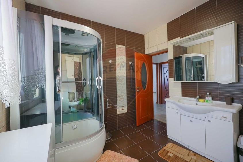 Casa cu 5 camere de vanzare in zona Episcopia Bihorului - 11