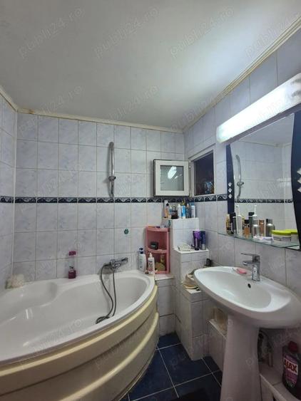 Vand apartament trei camere ,zona Aparatori Patriei!! - 8