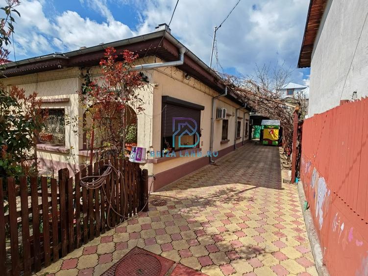 Casă individuală cu 5 camere cu Canalizare în Bucureștii Noi