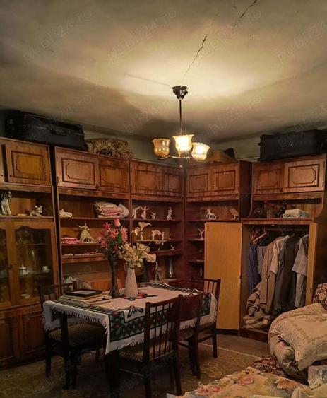 De vanzare casa la Romanesti comuna Rosiile - 1