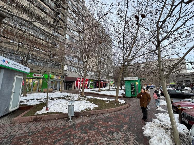 Vanzare spatiu comercial | Zona Vitan - 2