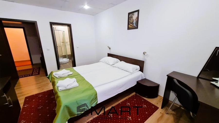 Pensiune cu 67 locuri de cazare, zona Curmatura - 14