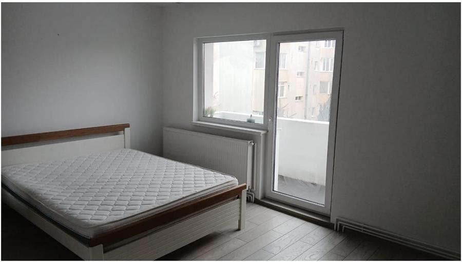 Apartament spatios 4 camere recent renovat Astra - 9