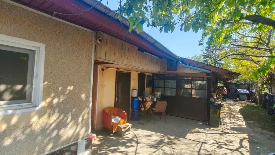 Casa de vanzare, la sosea, Mihailesti - 2