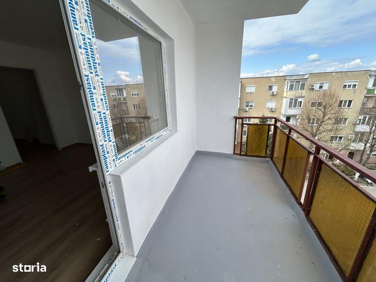 Vand apart.1 cam.situat in Micalaca,str.Vaslui,st. 50 mp,et.4/4,modern - 4