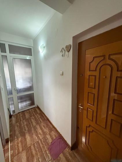 Garsoniera de vanzare, etaj 1 in vila, centrala gaz - 2