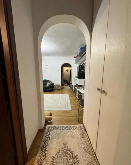 Apartament Cu 3 Camere Semidecomandate Etajul 1 - Zona George Enescu - 1