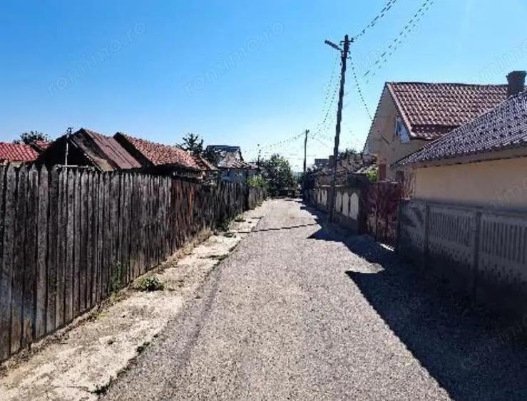 cota de 1/2 teren si cota de 1/4 casa Loc Dragasani, Jud Valcea - 2