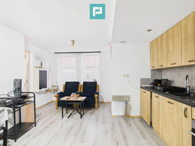 Casă complet renovată în Orțișoara. - 5