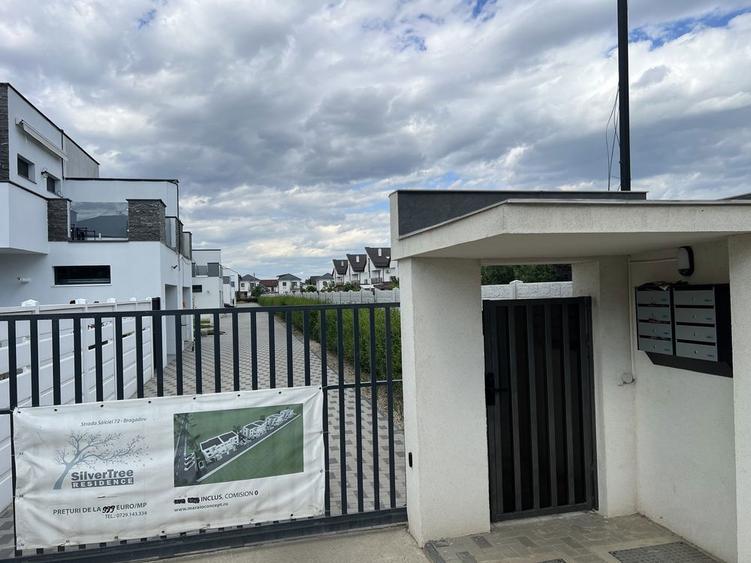 Casa vanzare 5 camere 194 mp - 2