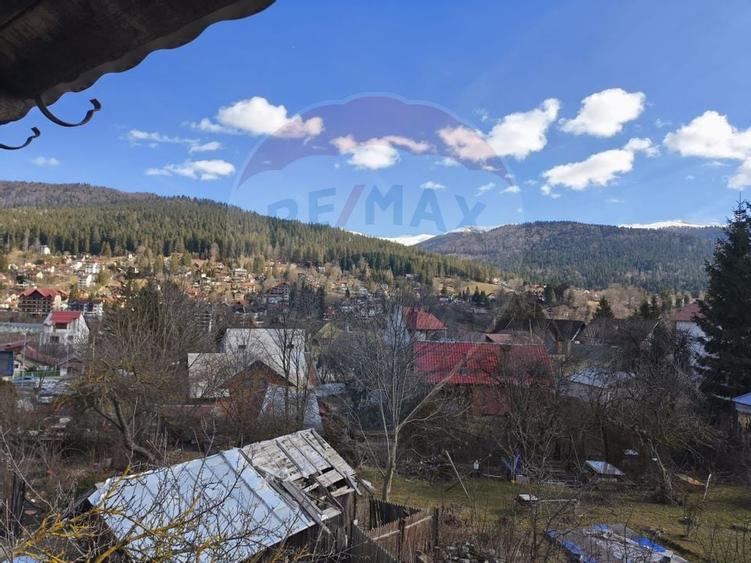 Casă / Vilă cu 5 camere de vânzare în zona Poiana Tapului - 2