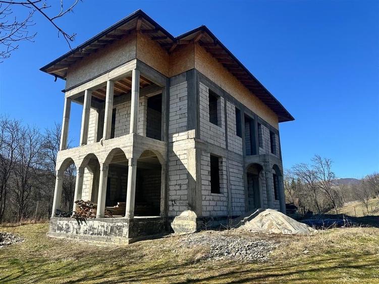 CASA DE VANZARE IN VALEA DOFTANEI - 8