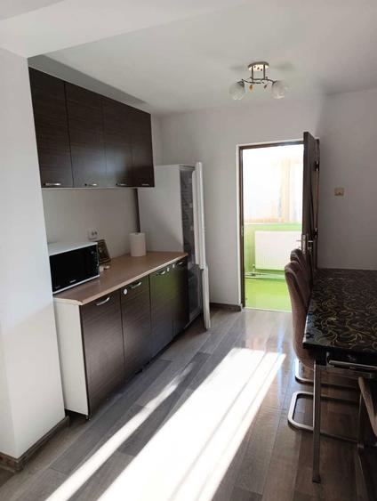 Inchiriez apartament 2 camere - 1