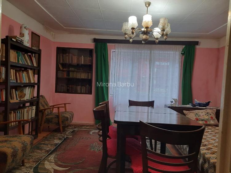 Casa 4 camere mobilate, garaj mare, gradina si atelier, Resita, zona Muncitoresc Casa 4 camere mobilate, garaj mare, gradina si atelier, Resita, zona Muncitoresc