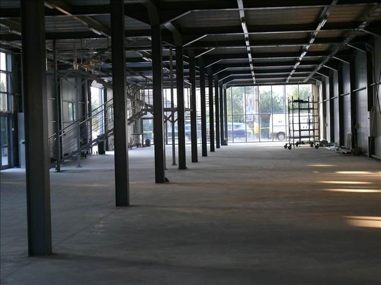 Spatiu comercial cu expunere la artera circulata - 8