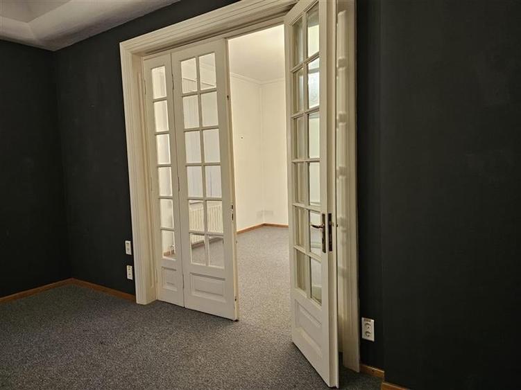 Vila interbelica renovata - de inchiriat pentru birouri - 13