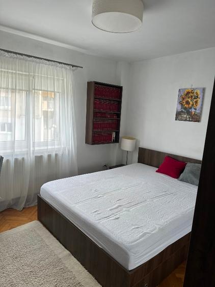 Inchiriez apartament 3 camere | UMF | Decomandat | strada Viilor - 6