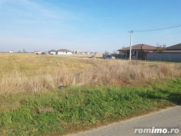 Teren intravilan 821 mp de vânzare în Pischia – colț, 2 fronturi, ideal casă - 1