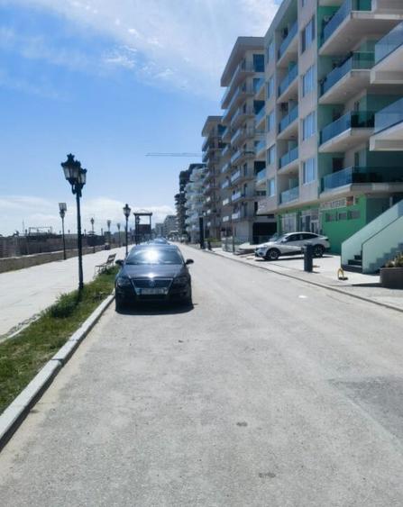 Prima linie la Mare doua spatii pentru inchiriat 207 mp si 137 mp - 2