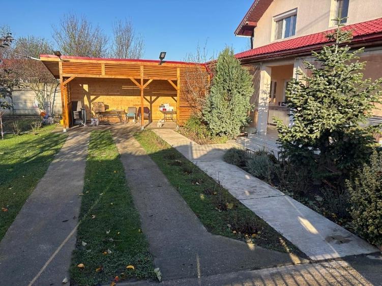 Casă de vânzare P+M, 174 mp construiți, teren 691 mp - 1