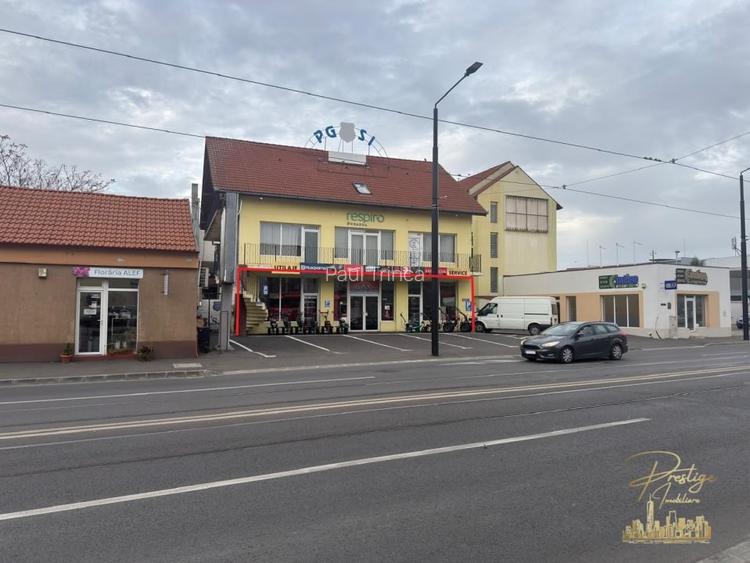 Spatiu comercial de tip showroom de inchiriat pe Bd. Decebal - Oradea