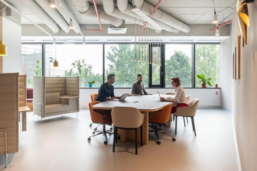 Spațiu de birou frumos proiectat pentru 1 persoană în Spaces Campus 6 - 10