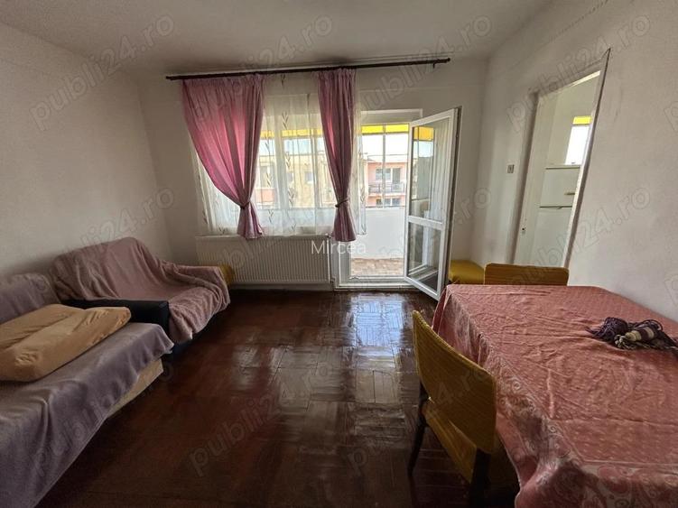 Inchiriez apart.1 cam.Micalaca-Miorita, st.45 mp.,et.4 din 4,cu balcon 7 ml,cu termoteca
