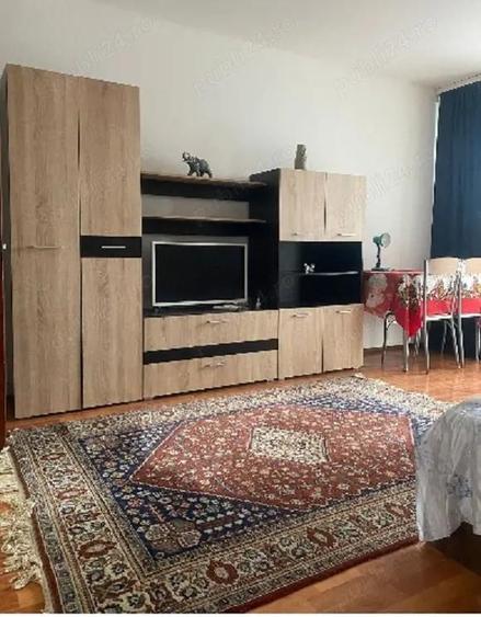 Garsoniera decomandata cu balcon zona Far - 2