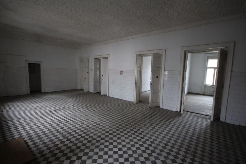 Imobil pretabil cladire de birouri, clinica medicala - Central - 2